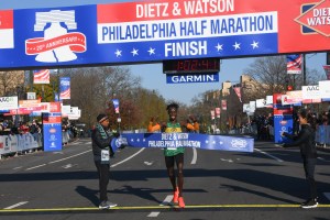 James Ngandu KENYA wins half marathon-4526